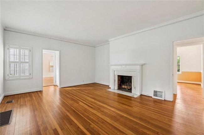 3533 Kingsboro Rd NE in Atlanta, GA - Building Photo - Building Photo