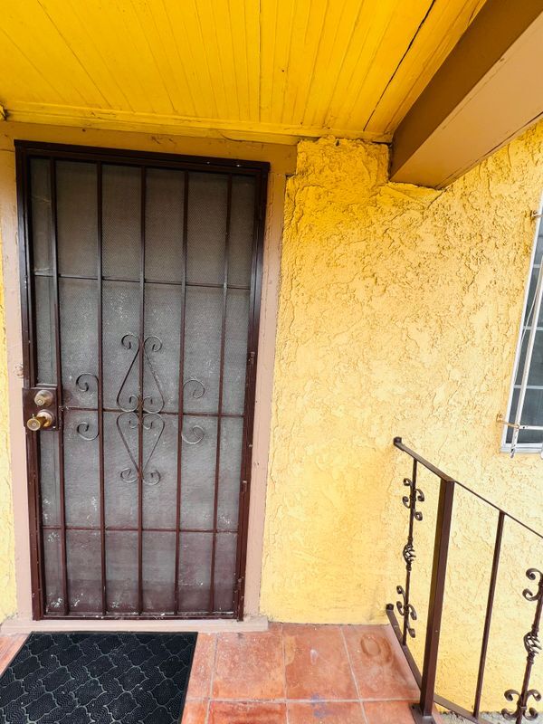 1738 W 38th St in Los Angeles, CA - Building Photo - Building Photo