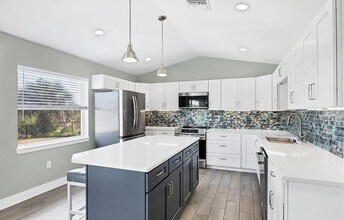 9492 Galaxie Cir in Port Charlotte, FL - Building Photo - Building Photo