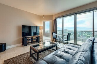 322 E Karen Ave in Las Vegas, NV - Building Photo - Building Photo