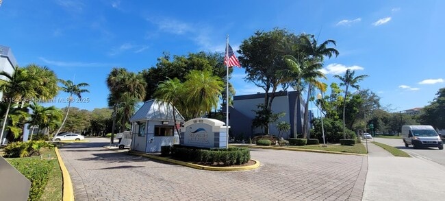 property at 9351 Fontainebleau Blvd
