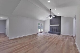 5002 French Wood Dr in Arlington, TX - Building Photo - Building Photo