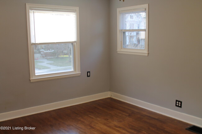 127 Kennedy Ave, Unit 3 in Louisville, KY - Building Photo - Building Photo