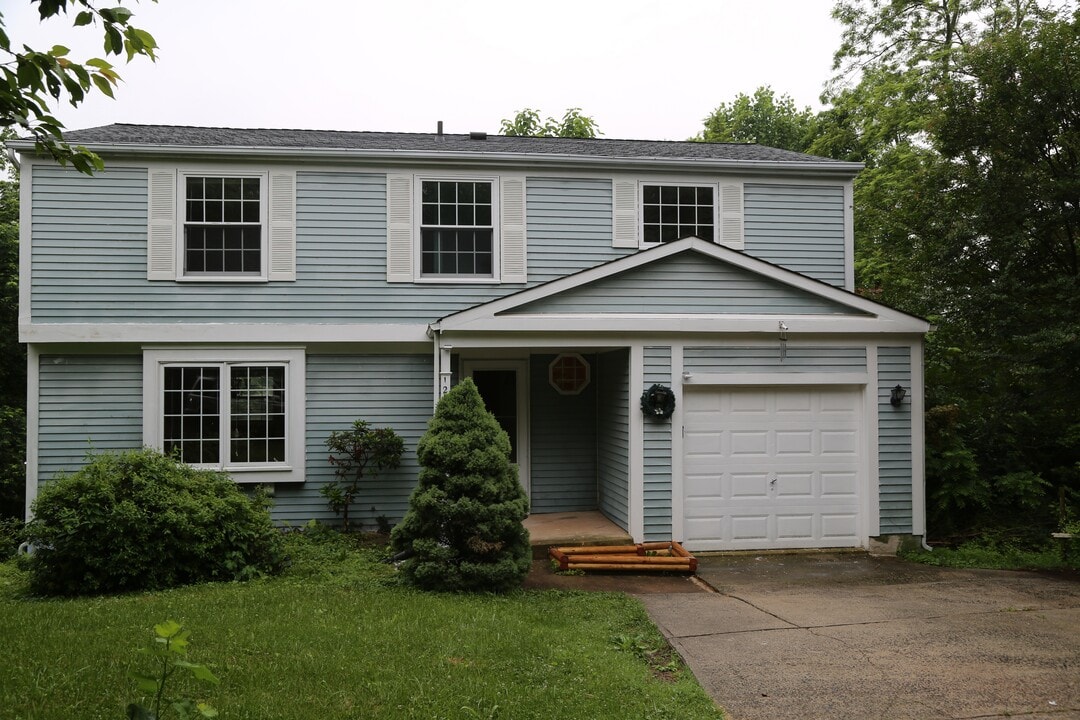 12945 Pinecrest road in Herndon, VA - Building Photo