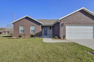 4207 E Eastmoor Dr in Springfield, MO - Building Photo - Building Photo