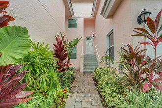 3306 Fairway Dr N in Jupiter, FL - Building Photo - Building Photo