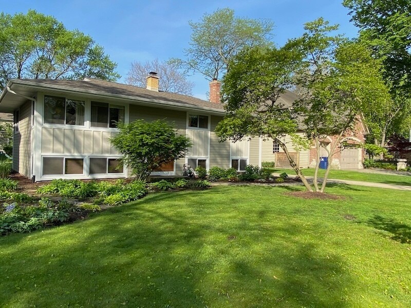 917 Rose Ln in Naperville, IL - Foto de edificio