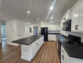 5677 County Rd 260 in Auxvasse, MO - Foto de edificio - Building Photo