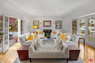 10614 Le Conte Ave in Los Angeles, CA - Building Photo - Building Photo