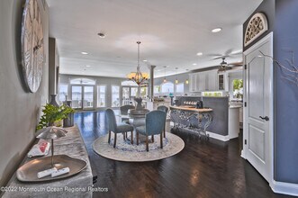 709 Princeton Ave in Brick, NJ - Foto de edificio - Building Photo