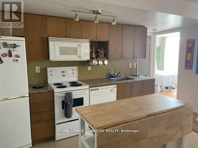 15 Brunel Ct in Toronto, ON - Building Photo - Building Photo