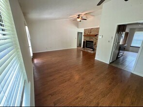 2374 Peachtree Dr in Tallahassee, FL - Building Photo - Building Photo