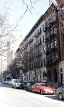 207 W 80th St in New York, NY - Foto de edificio - Building Photo