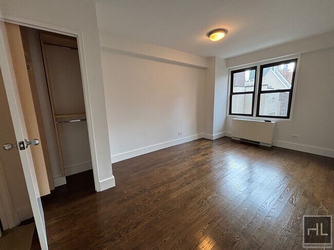EAST 63 STREET, Unit 3M in New York, NY - Building Photo - Building Photo