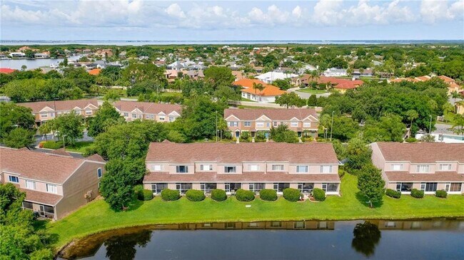 6007 Bayside Key Dr in Tampa, FL - Foto de edificio - Building Photo