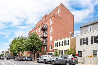 257 15th Street in Brooklyn, NY - Foto de edificio - Building Photo