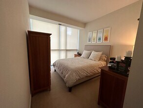 303 W Ohio St, Unit 1405 in Chicago, IL - Foto de edificio - Building Photo