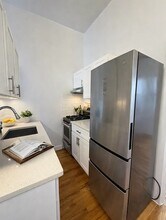 126 Elizabeth St in New York, NY - Foto de edificio - Building Photo