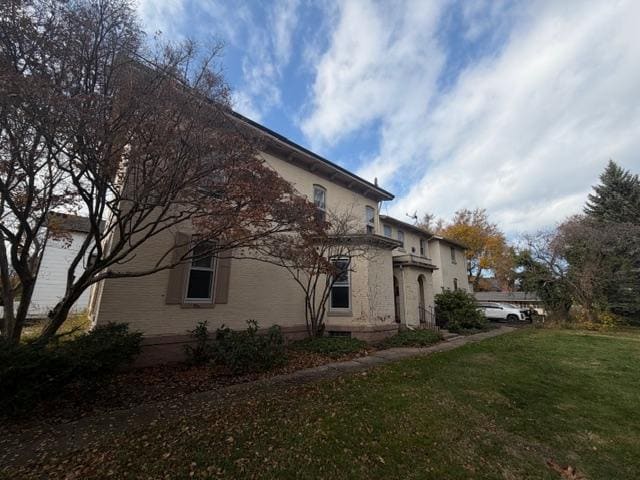 property at 338 W 10th St