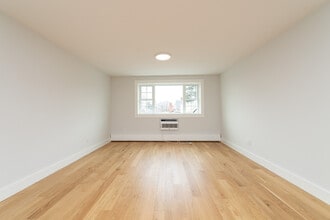 166 Summer St, Unit 43A in Somerville, MA - Building Photo - Building Photo