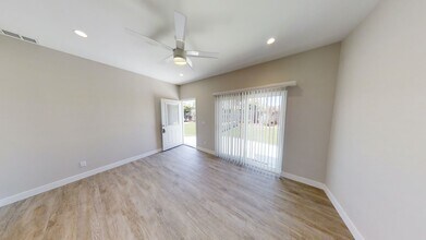 5610 Dorothy Way in San Diego, CA - Building Photo - Building Photo