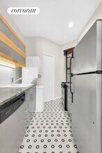 300 W 17th St in New York, NY - Building Photo - Building Photo