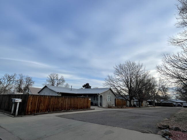 1910 S Decatur St in Denver, CO - Building Photo - Building Photo