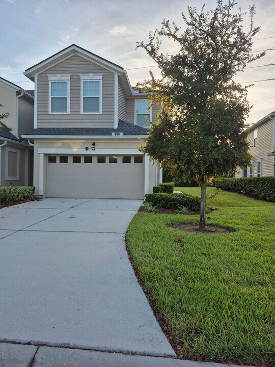 653 Reese Ave in Orange Park, FL - Building Photo