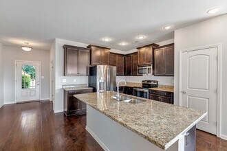 861 River Landing Blvd SW in Madison, AL - Building Photo - Building Photo