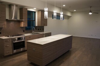 817 W 17th St in Houston, TX - Building Photo - Building Photo