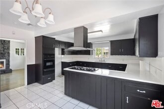 11004 Mansel Ave in Inglewood, CA - Building Photo - Building Photo