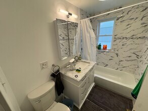 11 Burnham St, Unit 1 in Somerville, MA - Building Photo - Building Photo