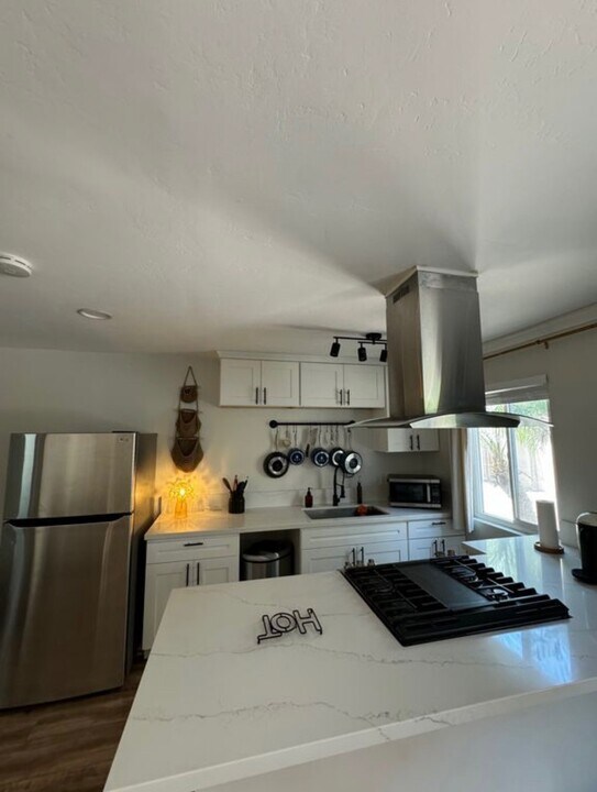 1472 Iris Ave, Unit 1472 Iris Ave Unit 3 in Imperial Beach, CA - Building Photo