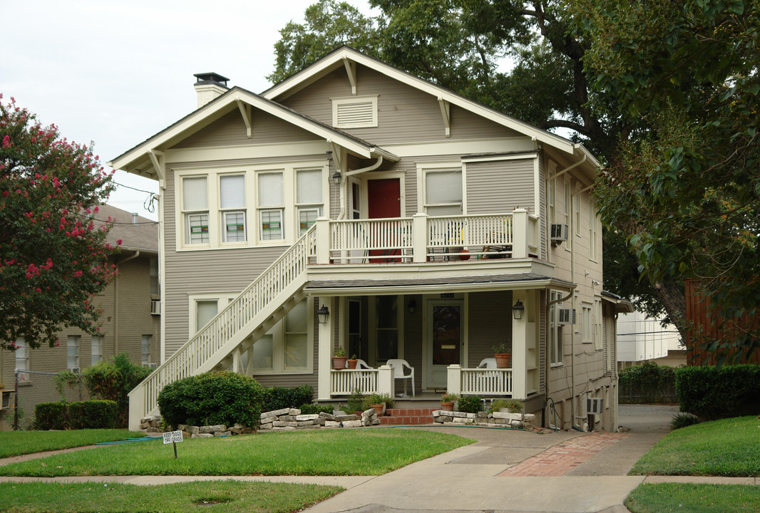 4033 Cole Ave in Dallas, TX - Building Photo