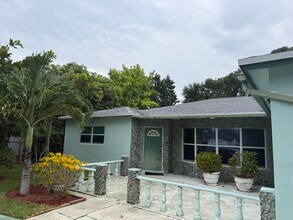 850 SW 50th Ter in Margate, FL - Building Photo - Building Photo