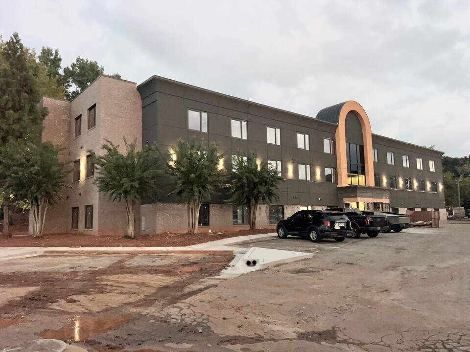 IQ Homes Tucker in Tucker, GA - Foto de edificio