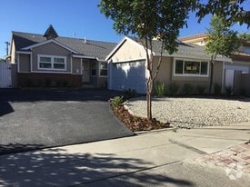 15154 Enadia Way in Van Nuys, CA - Building Photo