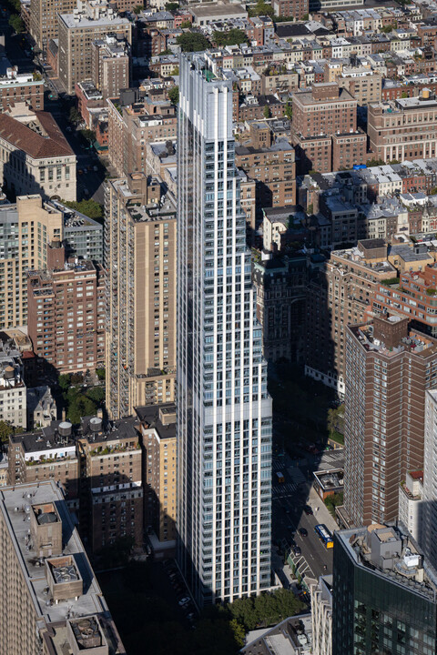 200 Amsterdam Ave in New York, NY - Building Photo