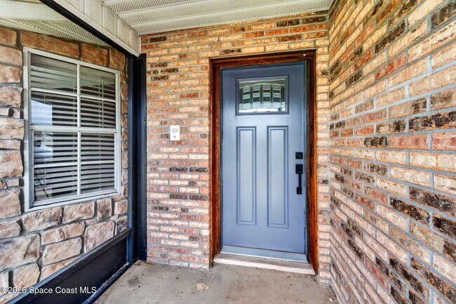 377 Emerson Dr NW in Palm Bay, FL - Building Photo - Building Photo