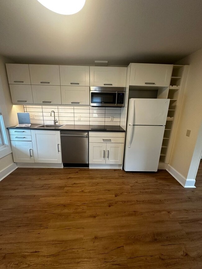 9 Lakeview Terrace in Burlington, VT - Building Photo - Building Photo