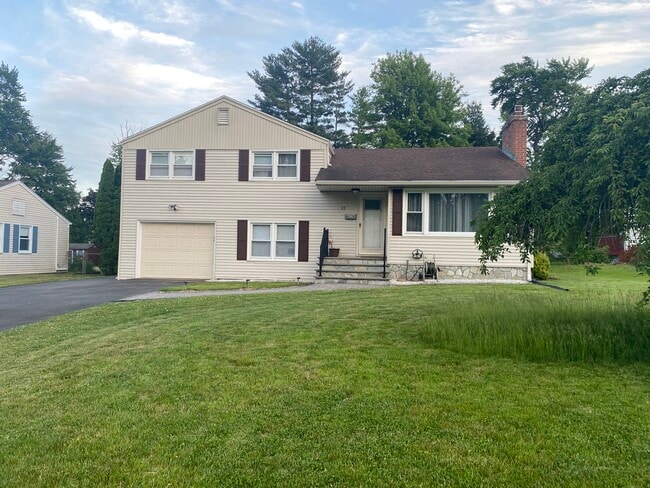 property at 25 Sky View Dr