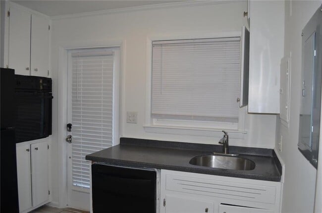 3510 Roswell Rd in Atlanta, GA - Building Photo - Building Photo