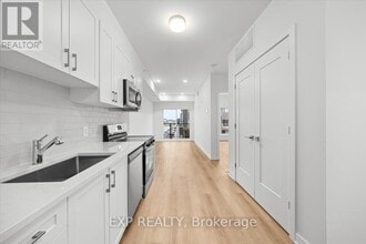 3600 Brian Coburn Blvd. in Ottawa, ON - Building Photo - Building Photo