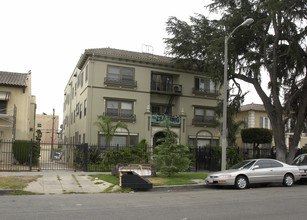 Alexandria Manor in Los Angeles, CA - Building Photo - Building Photo