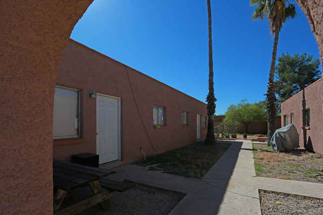 223-225 W Glenn St in Tucson, AZ - Foto de edificio - Building Photo