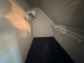 1924 Commonwealth Ave, Unit 2nd Fl in Merrick, NY - Building Photo - Building Photo