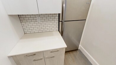 52 Queensberry St, Unit 111-34 in Boston, MA - Building Photo - Building Photo