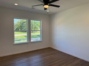 6405 Carver Ave in Texas City, TX - Building Photo - Building Photo