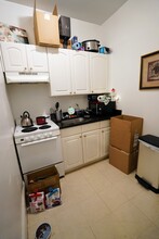 63 Brighton Ave, Unit 1 in Boston, MA - Foto de edificio - Building Photo