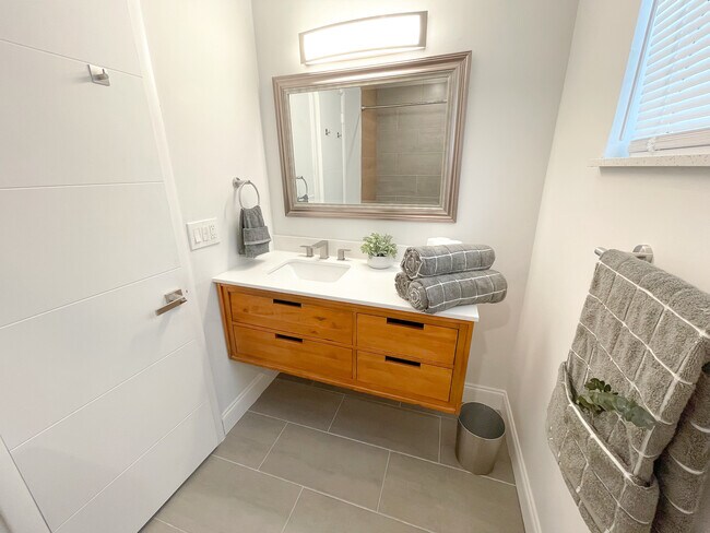 833 NW 30th St in Wilton Manors, FL - Building Photo - Building Photo